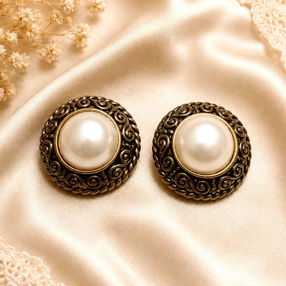 Vintage Gold Tone Faux Mabe Pearl Shoe Clips Pair 1.5 Inch